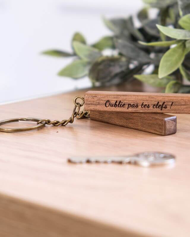 Porte-Clés en Bois de Noyer à Personnaliser - My Bambou