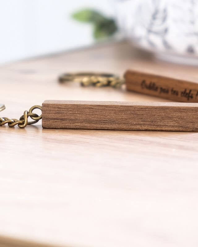 Porte-Clés en Bois de Noyer à Personnaliser - My Bambou