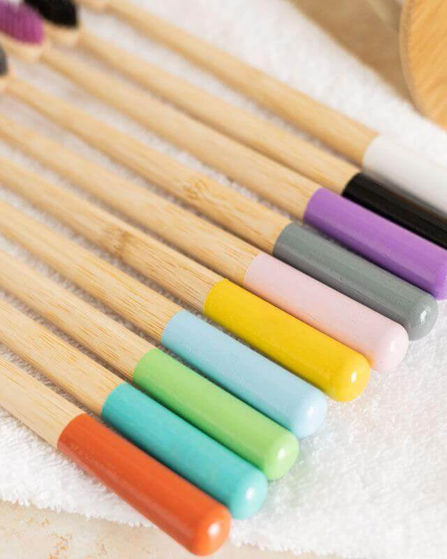 Pack 10 Brosses à Dents Bambou Adultes Souples - My Bambou