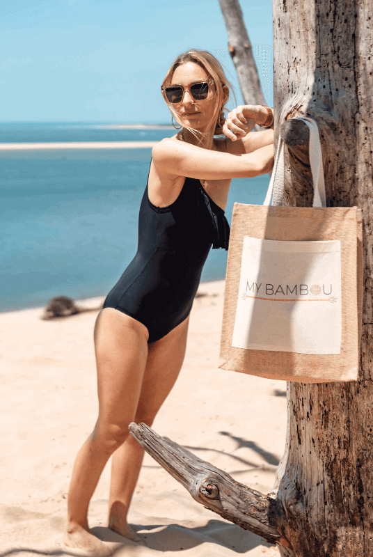 Maillot de Bain Menstruel Noir une Pièce Asymétrique + 1 Pochette de Rangement - My Bambou - My Bambou