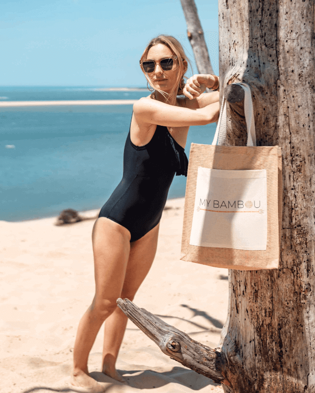 Maillot de Bain Menstruel Noir une Pièce Asymétrique + 1 Pochette de Rangement - My Bambou - My Bambou