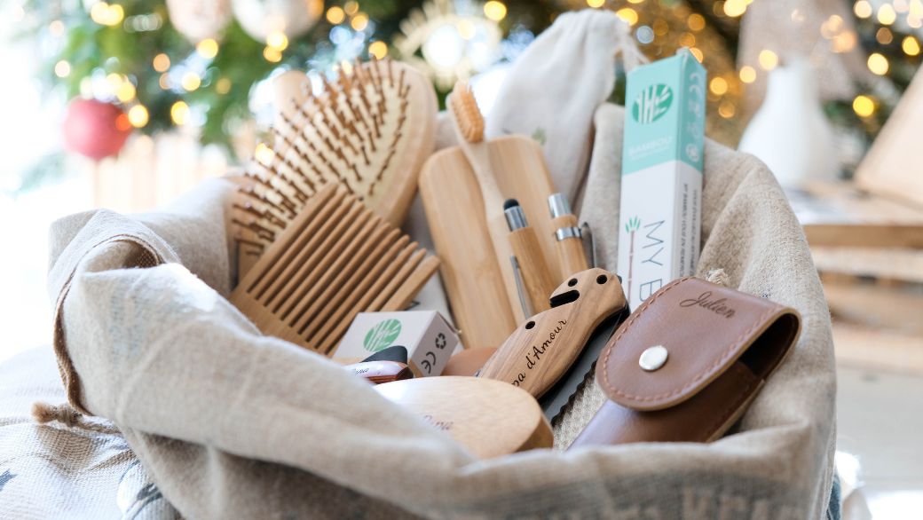 Mariages, baptêmes, anniversaires : les meilleures idées de cadeaux gravés en bambou