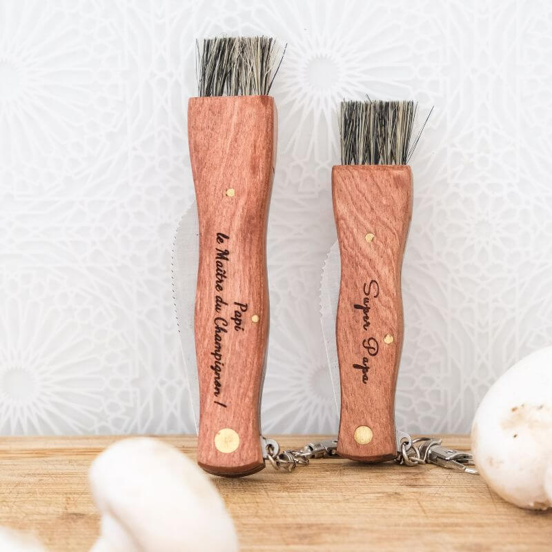 Couteau à Champignon 17cm à Personnaliser - My Bambou, set de brosses en bois pour le nettoyage des champignons.