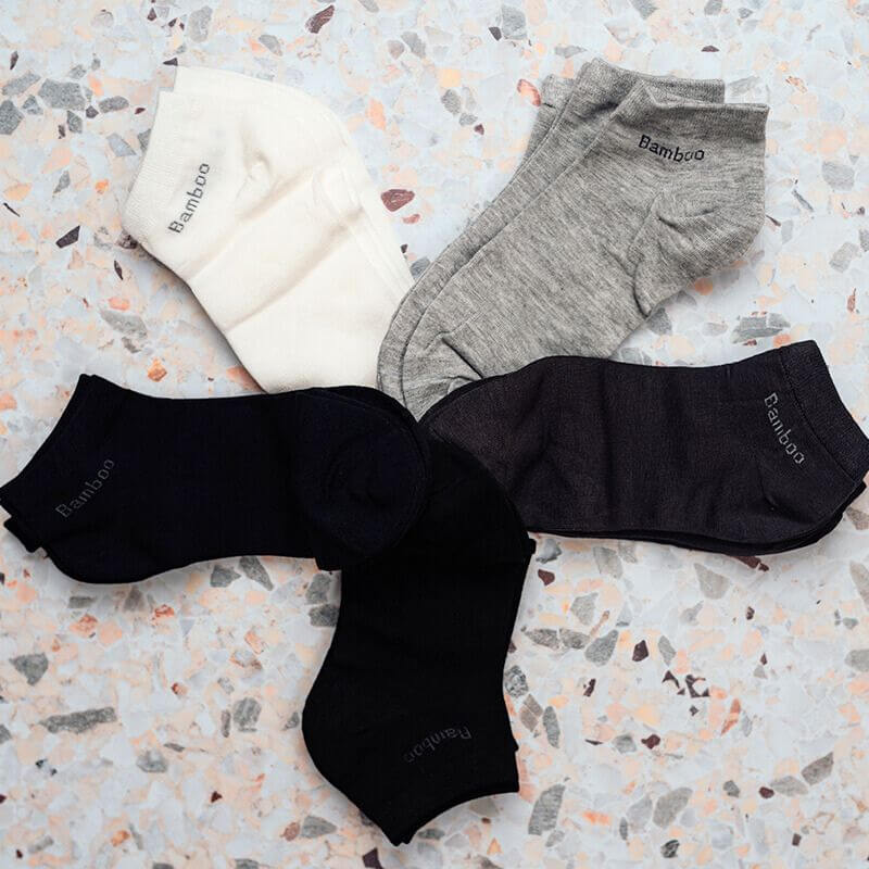 Lot de 5 Paires de Chaussettes Courtes - My Bambou - chaussettes en bambou blanches, grises et noires.
