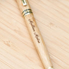 Stylo Plume à Personnaliser - My Bambou en bambou naturel avec gravure élégante sur la surface.