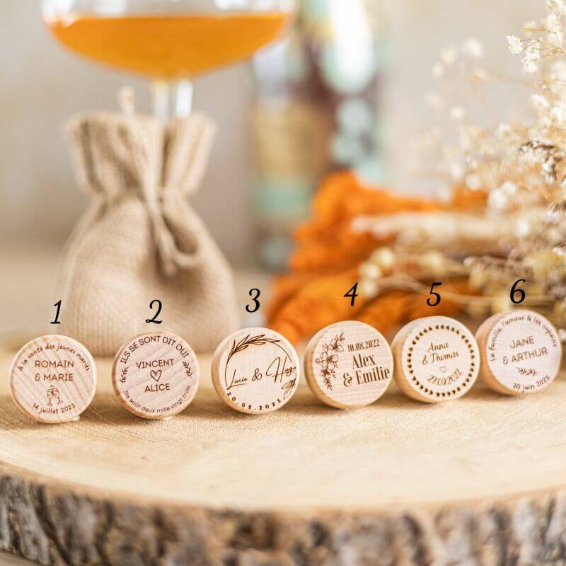 Bouchons de Vin à Personnaliser pour Mariage - My Bambou, élégants bouchons en bois avec gravures personnalisées.