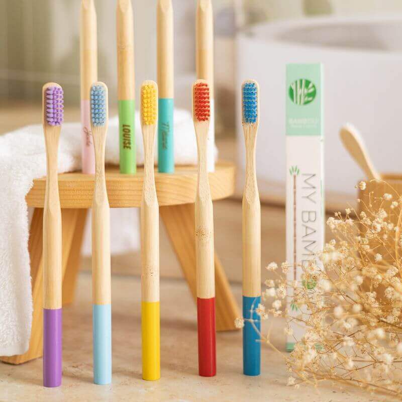 Brosse à dents en Bambou Naturel 10 pcs – Le bambou vert Brosse à dents en Bambou Naturel 10 pcs – Le bambou vert