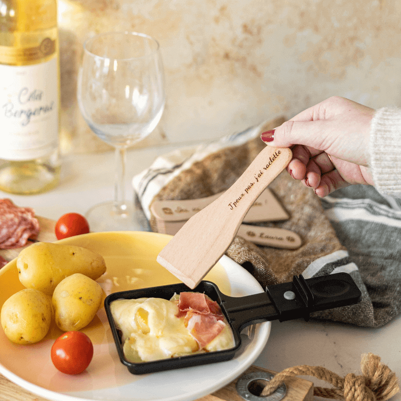 Spatule raclette en bois de hêtre du Jura personnalisable -  France
